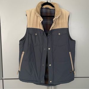 Men’s Burton Snowboards button down vest